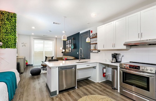 Rolling Mill Hill Condominio | Muse Centrally located Nashville home near hot spots with elevator & central AC