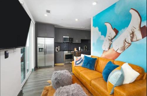 Rolling Mill Hill Casa | Muse- Morgan Wallen Speakeasy and Giant Balcony