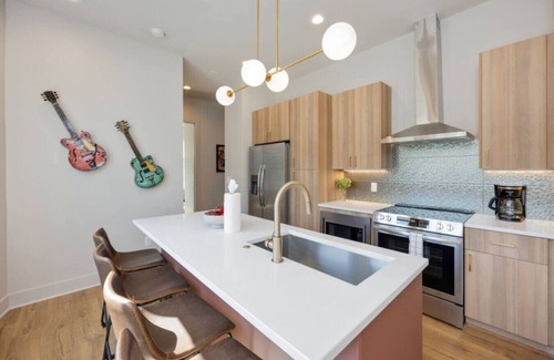 Woodbine Apartamento | Music City Abode - 4BD/4BTH - Stunning Rooftop!