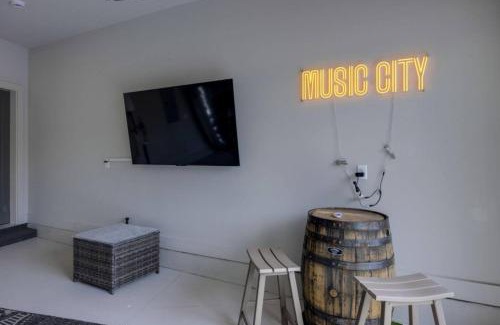 Radnor Casa | Music City Home Four Bedrooms Four Bathrooms Stunning Rooftop