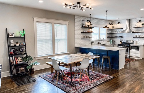 Greenwood Casa | NUEVA LISTA: la casa de Hip East Nashville se encuentra a poca distancia de los mejores restaurantes.
