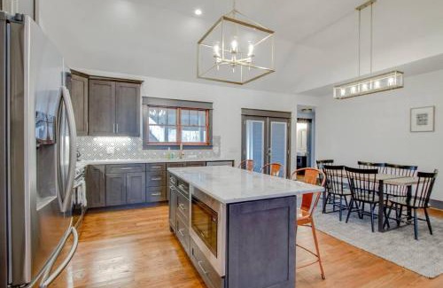 Shelby Hills Casa | Music City Marvel Minutes To Broadway