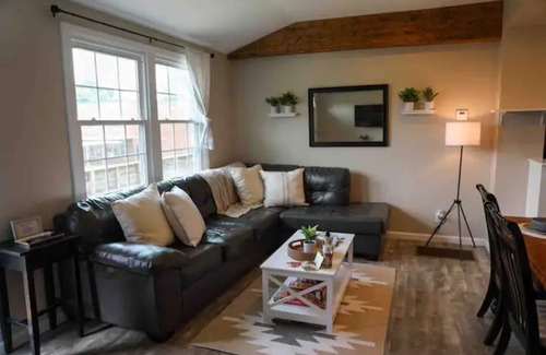 Salemtown Casa | Music City Townhouse in Historic Germantown