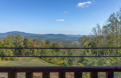 Stanardsville Casa | Music of the Mtns Rm. 203