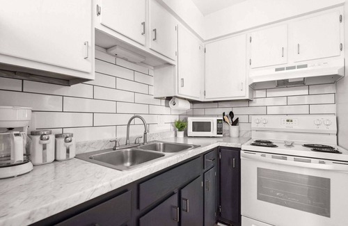 Nashville Apartamento | Music Row 2BR/2 bath sleeps 12