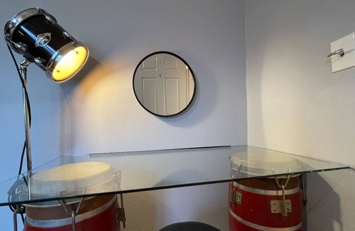 Rosedale Casa | Music themed, walking distance to Westport and KU Med!!