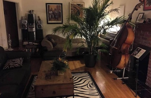 Hyde Park Casa | Musician's Quarters Chicago Jazz , Season discount