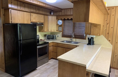 Paris Cabina | Muskegon River Cabin
