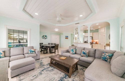 Port Aransas Casa | Mustang Island vacation home, access to beach & community pool