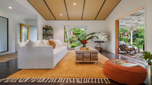 Bangalow Casa | Mustique - 3 BR Caribbean-inspired village retreat
