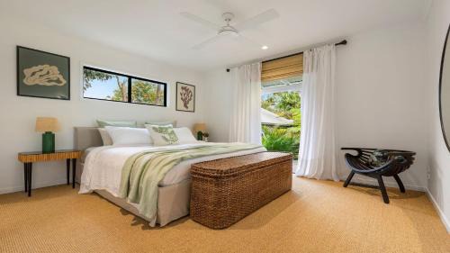 Bangalow Casa | Mustique - 3 BR Caribbean-inspired village retreat