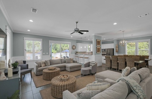 Cottage District Casa | Mutli Family Home Private Pool, Close to Beach