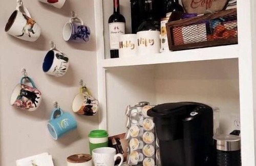 Aiken Cabaña | Mutts & Mugs on Maple