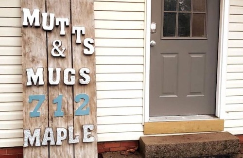 Aiken Cabaña | Mutts & Mugs on Maple