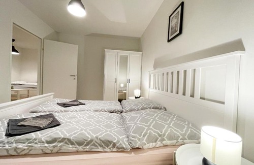 Simmering Apartamento | MUZETA11 - Modern Town Apartment with Balcony