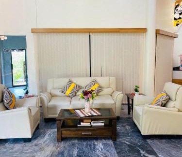 Suba Basbas Complejo | MVR Mariegold Resort