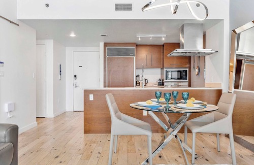 Downtown Miami Apartamento | MVR Stylish High-Rise with Epic Views