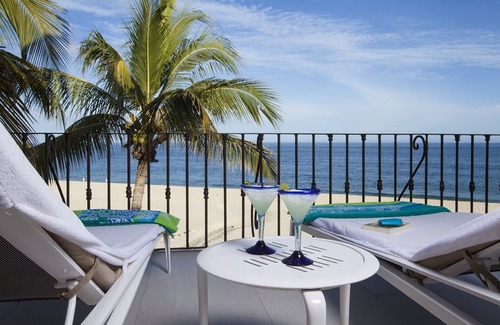 San Jose del Cabo Condominio | Frente al mar moderno - Completamente remodelado