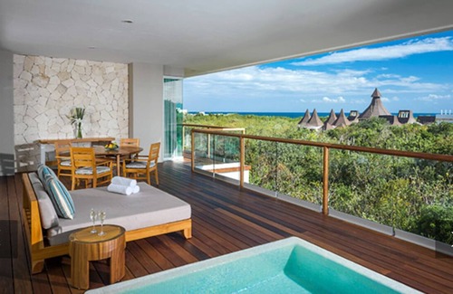 Playacar Apartamento | Spacious 3-bedroom apartment with Spa , WiFi in welcoming Riviera Maya
