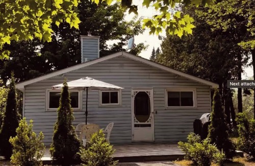 South Bruce Peninsula Cabaña | My Blue Haven | a cottage retreat close to the beach and steps from Sauble River