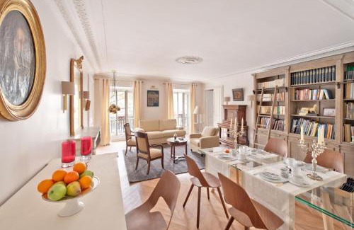 Quartier du Faubourg-Montmartre Cama Y Desayuno | My Home For You Luxury B&B Adults Only