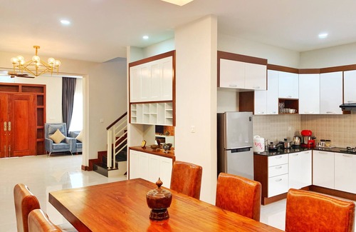 Downtown Siem Reap Villa | My Key Premier Palace Private 3 Bedroom Villa