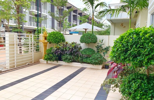 Downtown Siem Reap Villa | My Key Premier Palace Private 3 Bedroom Villa