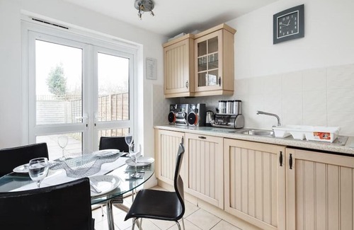 Cheetham Hill Casa | My-Places Abbotsfield Court Townhouse 4