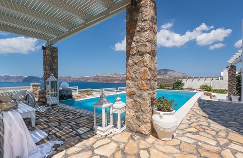 Akrotiri Villa | Villa en Fira con 5 habitaciones, capacidad 10
