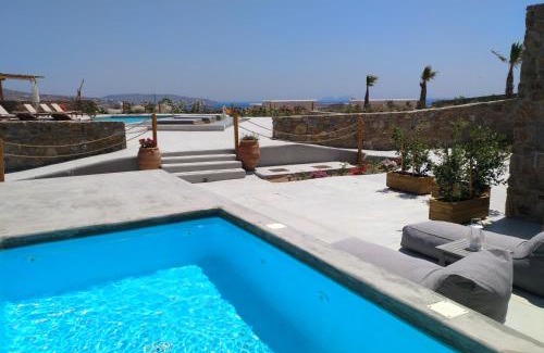 Kalafatis Hotel | Myconian Crown Suites