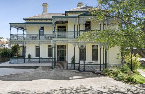 Geelong Casa | Myers Manor I Geelong CBD