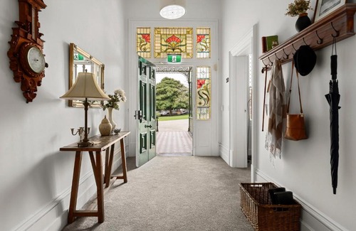 Geelong Casa | Myers Manor I Geelong CBD