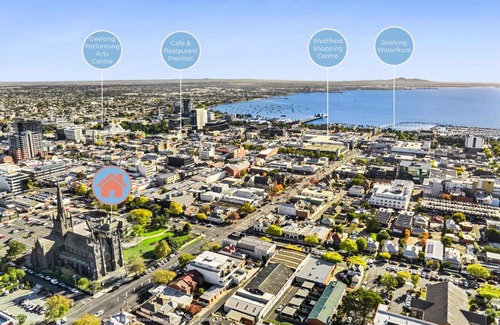 Geelong Casa | Myers Manor I Geelong CBD