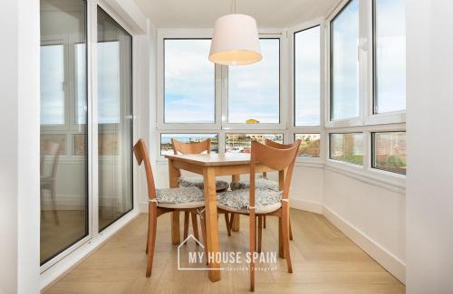 El Pison Apartamento | MyHouseSpain - Primera línea de playa con parking