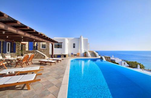 Elia Villa | Mykonian Dianthus
