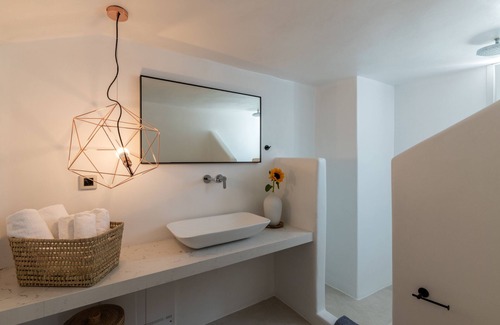 Platis Gialos Hotel | Mykonos Drops
