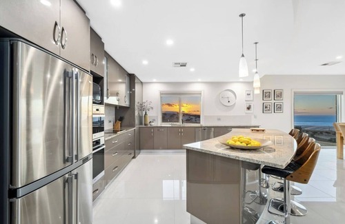 Myponga Beach Apartamento | Myponga Beach Luxe Stunning Seaside Sunsets