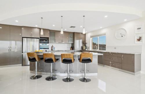 Myponga Beach Casa | Myponga Beach Luxe - Stunning Seaside Sunsets