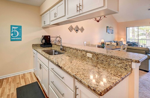 Waterford Plantation Condominio | Myrtle Beach ‘Beach Golf Villa’ w/ Community Pool!