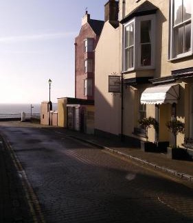 Tenby Hotel | MYRTLE HOUSE HOTEL TENBY