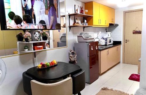 Santo Cristo Apartamento | MyrVin at Grass Residences, QC
