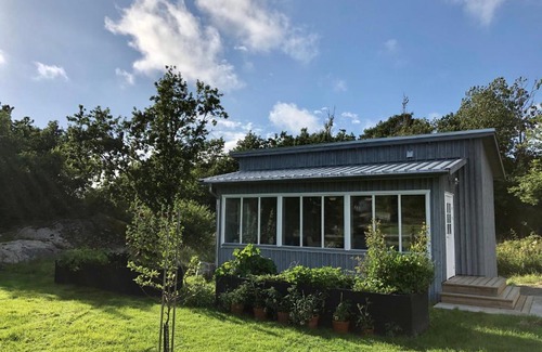 Kyrkesund Casa | Mysig nybyggd stuga nära hav och natur