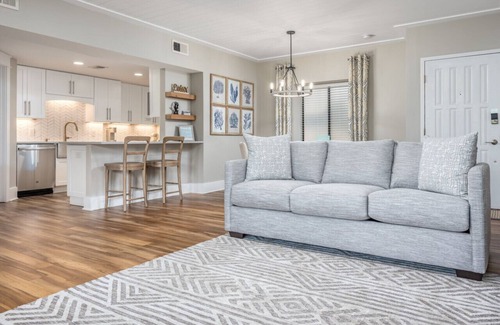 North Forest Beach Condominio | MyStay at 307 Forest Beach Villas 2nd Row Pool Balcony
