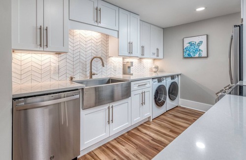 North Forest Beach Condominio | MyStay at 307 Forest Beach Villas 2nd Row Pool Balcony