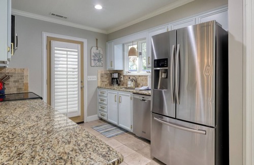 Shipyard Plantation Apartamento | MyStay at 7 Salem | Shipyard Retreat w/Private Pool + Pirate-Themed Bunk Room