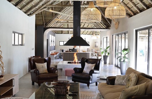Beestekraal Cabina | Mziki Safari Lodge