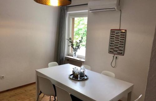 Adenau Casa | Nürburgring Ferienhaus m. Parkplatz - Klima - Garten und viel Platz