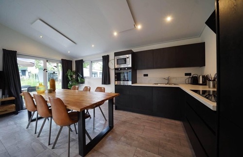Kaatsheuvel Casa | Detached chalet with 3 bedrooms and 1 bathroom