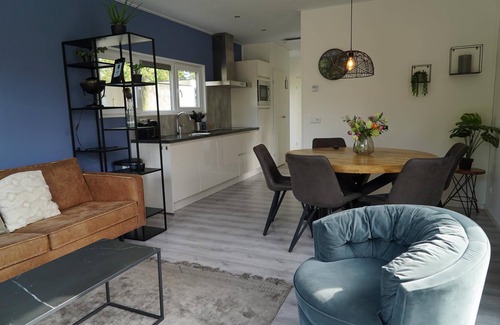 Kaatsheuvel Casa | Chalet with 2 bedrooms and a dishwasher