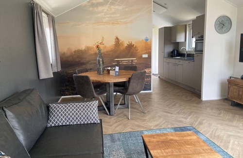 Kaatsheuvel Chalet De Esquí | Detached chalet with 2 bedrooms and 1 bathroom
